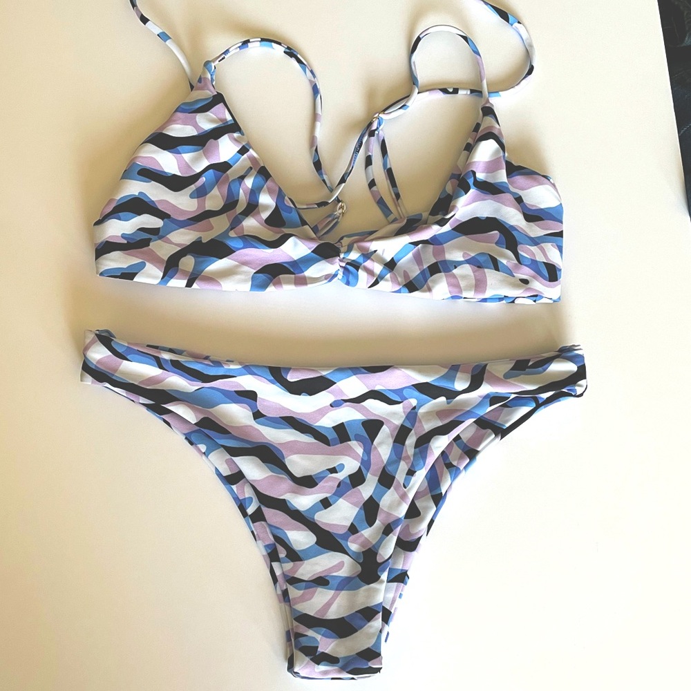 Skatie Swim Betsy top (M) and Dylan bottoms (S) in Meridian